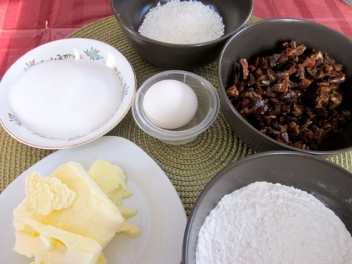 Date and Coconut Loaf myfavouritepastime.com Date loaf_4489_2