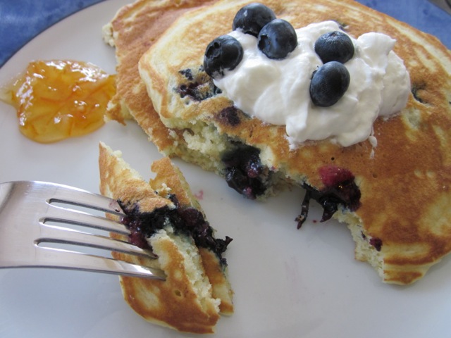 Blueberry Pancakes myfavouritepastime.com Blueberry Pancakes_7490_2