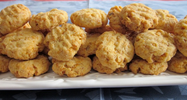 Crunchy Cheese Biscuits_5217_2