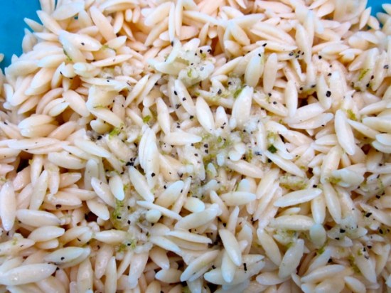 Drizzle dressing over Orzo; Chicken Orzo Salad myfavouritepastime.com Lemon Orzo Salad_6623
