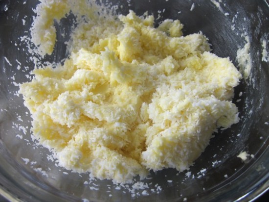 Apricot Chocolate Chip and Coconut Cake myfavouritepastime.com Apricot Choc Chip & Sultana Cake_7695