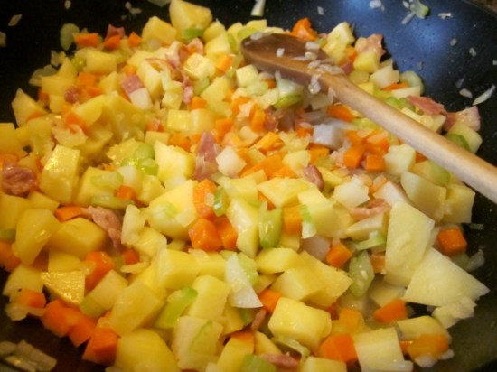 Creamy Chicken and Corn Chowder myfavouritepastime.com
