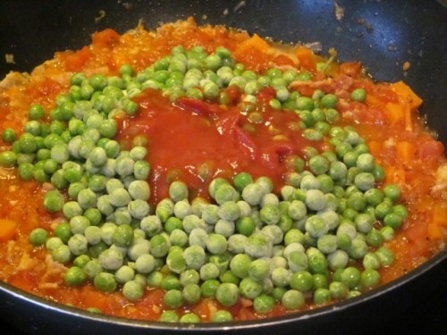 Pasta with Tomatoes and Peas myfavouritepastime.com_4847
