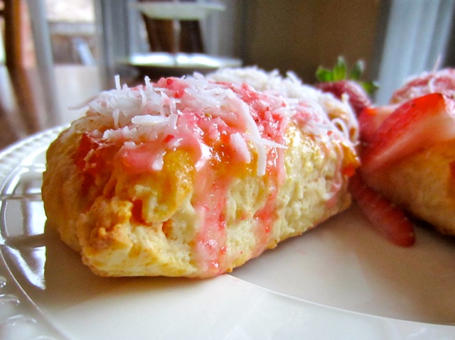 Coconut Papaya Scones with Strawberries myfavouritepastime.com_0234