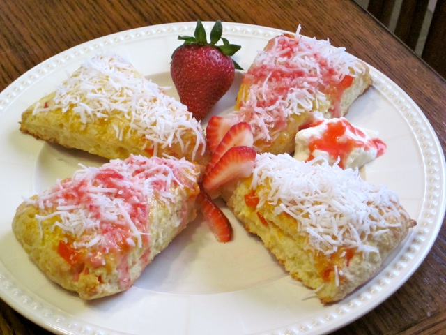 Coconut Papaya Scones with Strawberries myfavouritepastime.com_5027