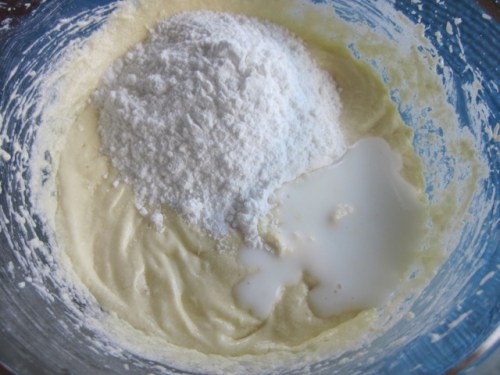 Rhubarb Cake myfavouritepastime.com_6299