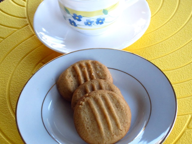 Golden Honey Biscuits myfavouritepastime.com_6352