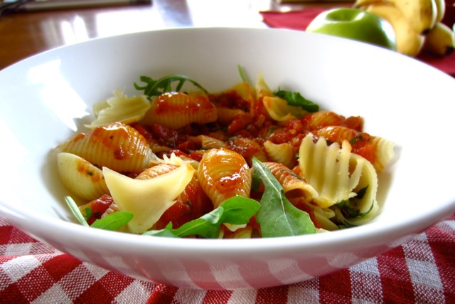 Pasta with Tomato and Balsamic Vinegar Sauce myfavouritepastime.com Pasta with Tomato and Balsamic Vinegar Sauce myfavouritepastime.com_6661