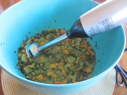 Sweet Potato-Spinach Soup With Coconut Milk myfavouritepastime.com Sweet Potato-Spinach Soup With Coconut Milk myfavouritepastime.com_3736