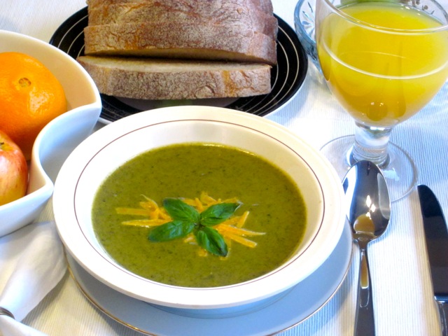 Sweet Potato-Spinach Soup with Coconut Milk_3779