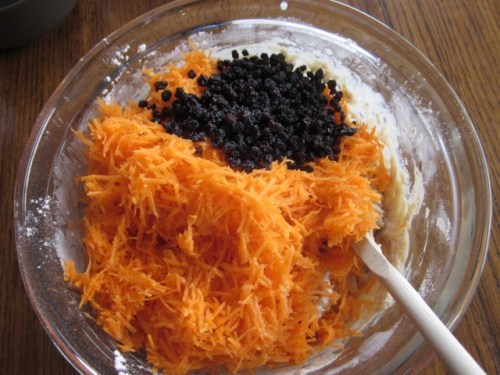 Spiced Carrot and Currant Muffins myfavouritepastime.com_8357