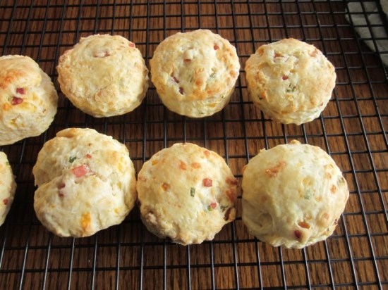 Cheese and Ham Buttermilk Scones myfavouritepastime.com Cheese and Ham Buttermilk Scones myfavouritepastime.com_8708