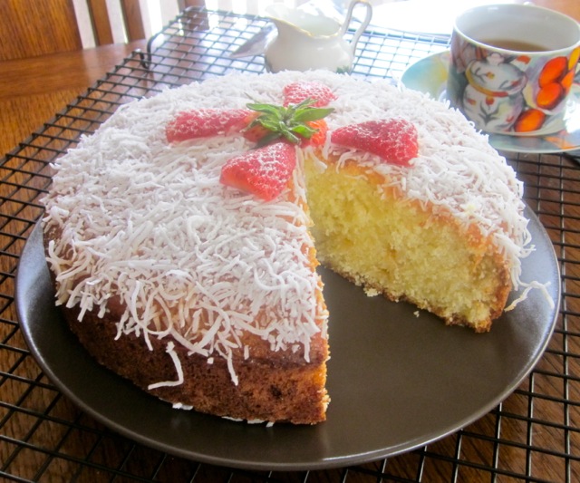 Coconut Milk Cake with White Chocolate Chips myfavouritepastime.com_2705