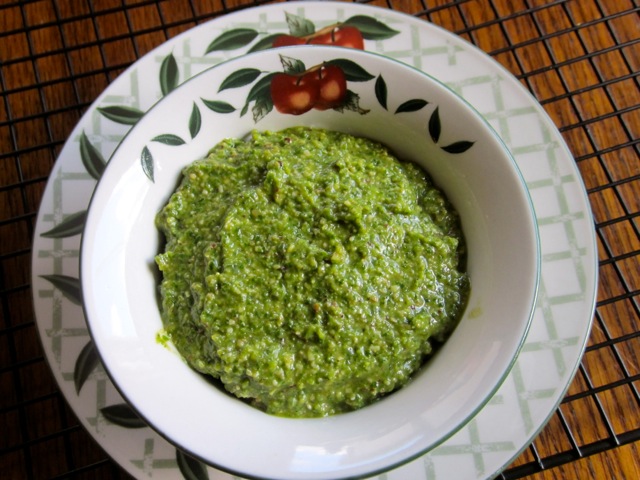 Arugula Walnut Pesto myfavouritepastime.com Arugula Walnut Pesto myfavouritepastime.com_8241_2