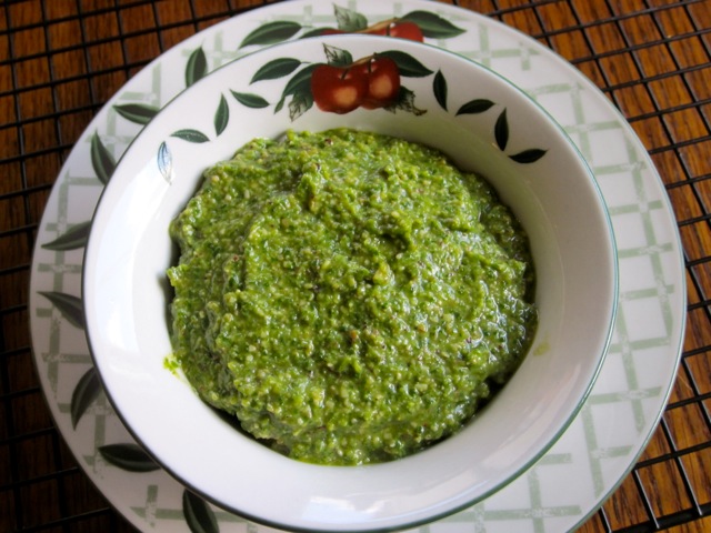 Arugula Walnut Pesto myfavouritepastime.com Arugula Walnut Pesto myfavouritepastime.com_8244