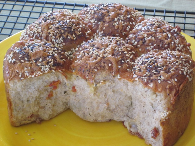 Cheese, Basil and Sun-dried Tomato Bread myfavouritepastime.com_0112