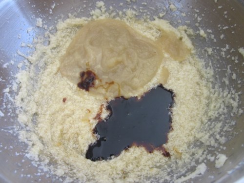 Spicy Chocolate Chip Apple Muffins myfavouritepastime.com_0577