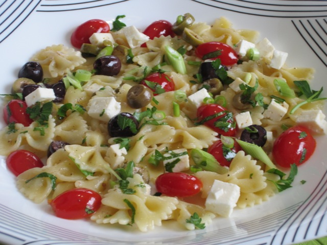 Farfalle with Cherry Tomatoes and Feta myfavouriteptasime.com Farfalle with Cherry Tomatoes and Feta myfavouriteptasime.com_1534