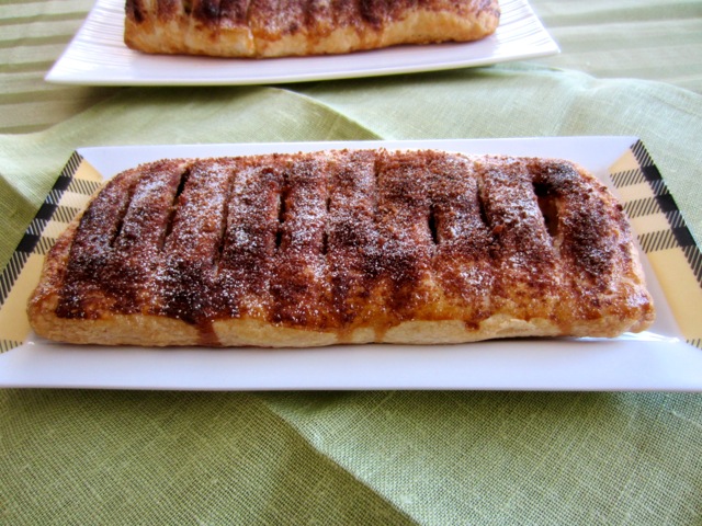 Easy Apple Strudel myfavouritepastime.com_1327