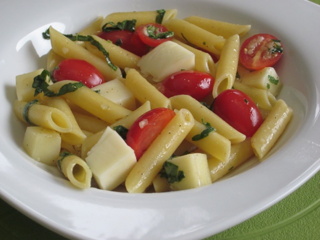 Penne with Tomatoes and Mozzarella myfavouritepastime.com_0750