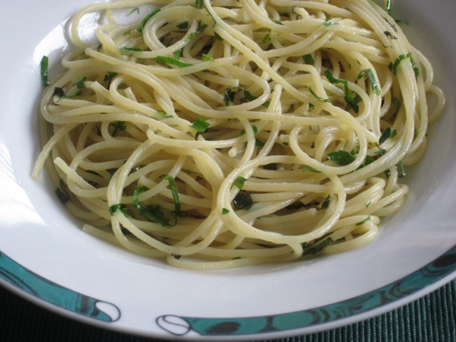 Spaghettini with Butter and Herb Sauce myfavouritepastime.com_1431