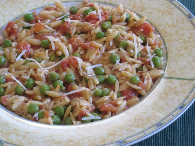 Orzo with Tomato and Peas myfavouritepastime.com_1655