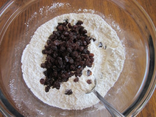 Zucchini Raisin Bread myfavouritepastime.com_2351