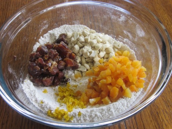 Date Apricot and Cashew Pumpkin Bread myfavouritepastime.com_2754