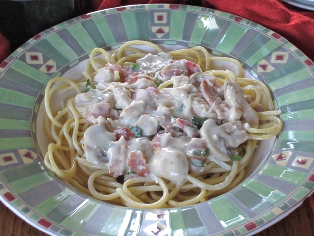 Fettuccine with Chicken and Mushroom Sauce myfavouritepastime.com_2680