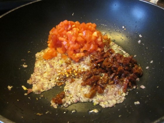Pasta with Sun-dried Tomatoes and Red Wine myfavouritepastime.com_0705