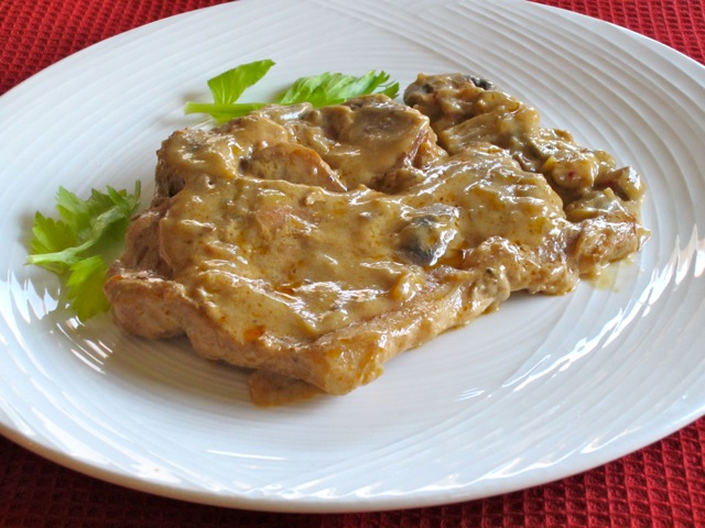 Pork Chops with Creamy Mushroom Sauce myfavouritpastime.com_2153_2