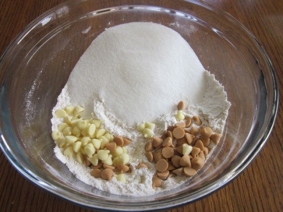 Spicy Pumpkin and Chocolate Chip Muffins myfavouritepastime.com_2937