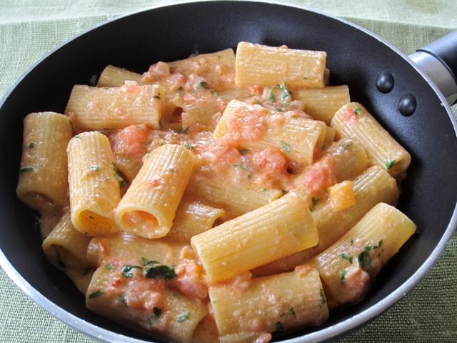 Pasta in Creamy Tomato Mascarpone Sauce myravouritepastime.com_2738
