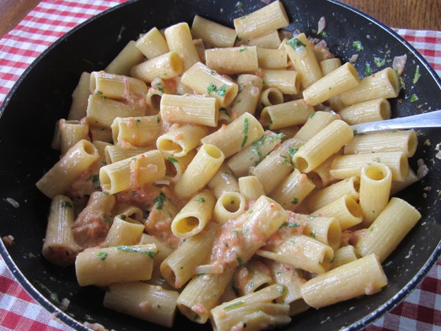 Pasta in Creamy Tomato Mascarpone Sauce myravouritepastime.com_3751