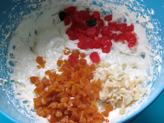 Crunchy Apricot Ginger and Cherry Cake myfavouritepastime.com_4708