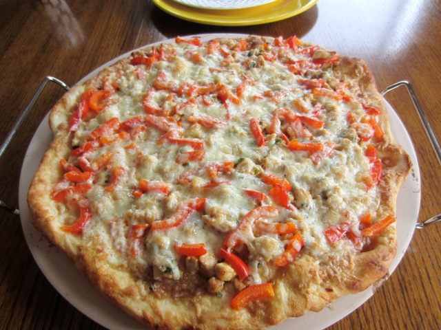 Thai Chicken Pizza myfavouritepastime.com_2786