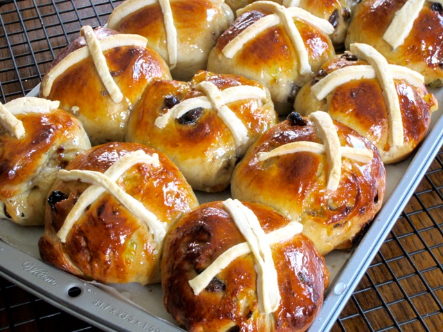 Hot Cross Buns myfavouritepastime.com_3195