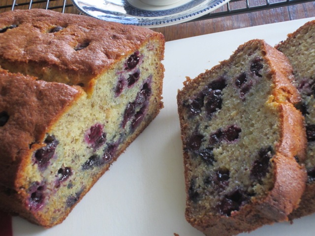 Blueberry Banana Bread myfavouritepastime.com_3352
