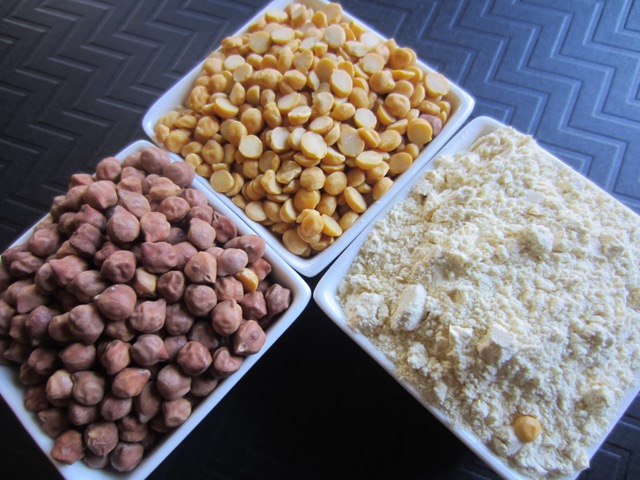 Desi chickpea, Chana Dal and Chickpea Flour (Besan) myfavouritepastime.com