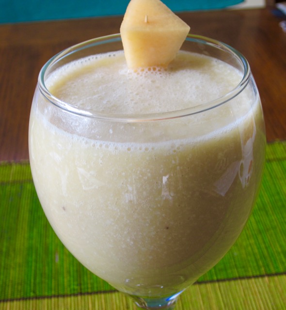 Banana Cantaloupe Cashew nut Smoothie myfavouritepastime.com_6158