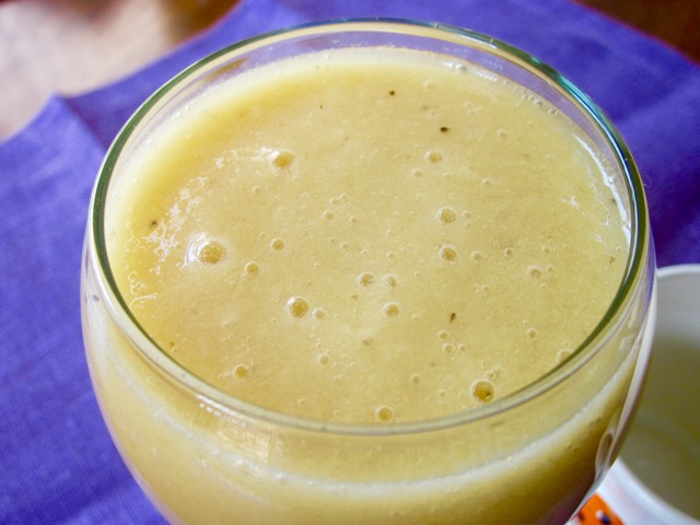 Banana Cantaloupe Pineapple Smoothie myfavouritepastime.com_6168