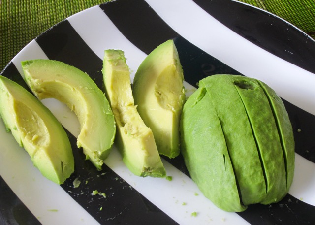 How to Cut Avocado myfavouritepastime.com_3643