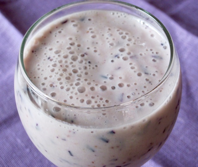 Pineapple Banana Blueberry & Yoghurt Smoothie myfavouritepastime.com_6171