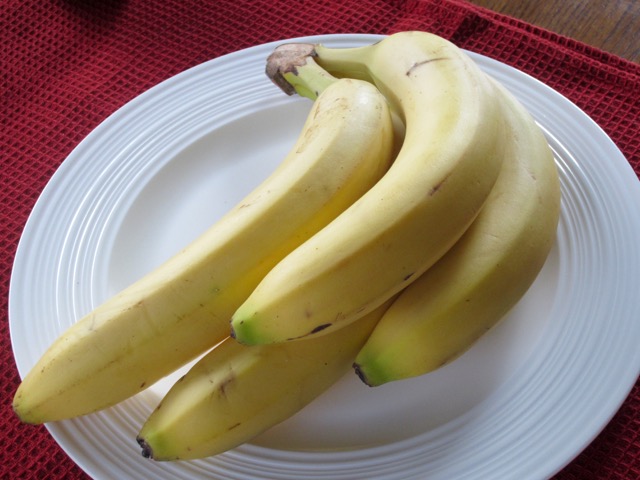 Cavendish cultivar, 'Grand Nain', the most commonly cultivated, commercially. Grown by Dole. myfavouritepastime.com Dole Bananas, Honduras, myfavouritpeastime.com