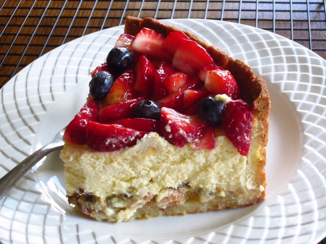 Sultana and Strawberry Cheese Cake myfavouritepastime.com IMG_6294