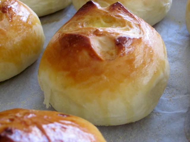 Petits Pains Au Lait myfavouritepastime.com