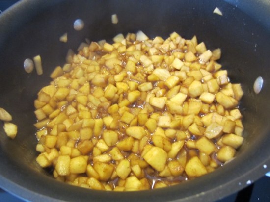 Moist Apple and Spice Cake myfavoutiepastime.com