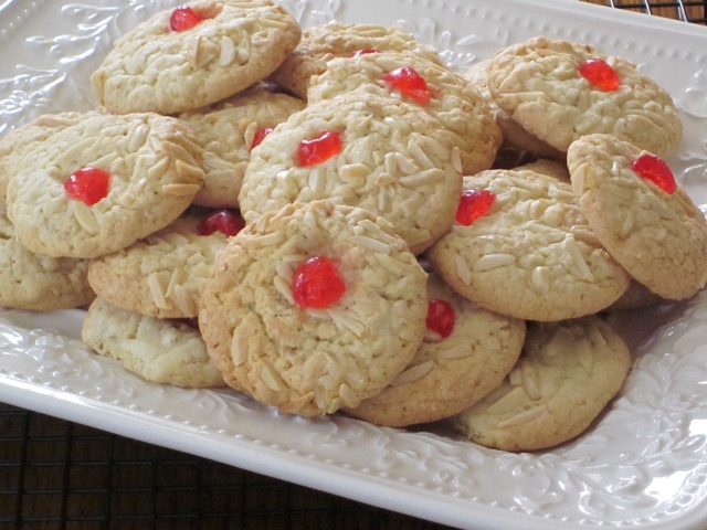 Almond Oatmeal Cookies myfavouritepastime.com
