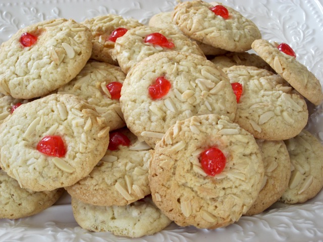 Almond Oatmeal Cookies myfavouritepastime.com