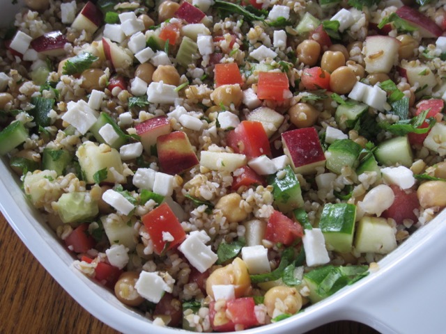 Bulgar Chickpea and Tomato Salad myfavouritepastime.com Bulgar Chickpea and Tomato Salad myfavouritepastime.com